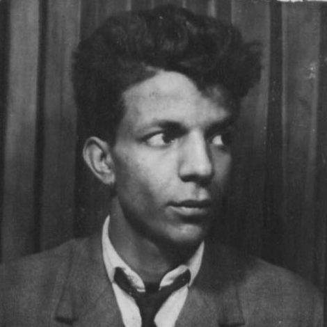 Ahmed Bouanani in a photobooth
