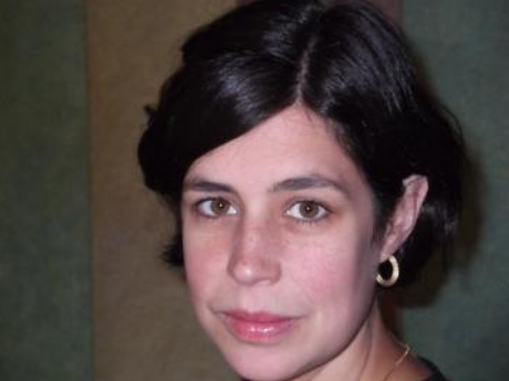 Lizzie Hutton author photo
